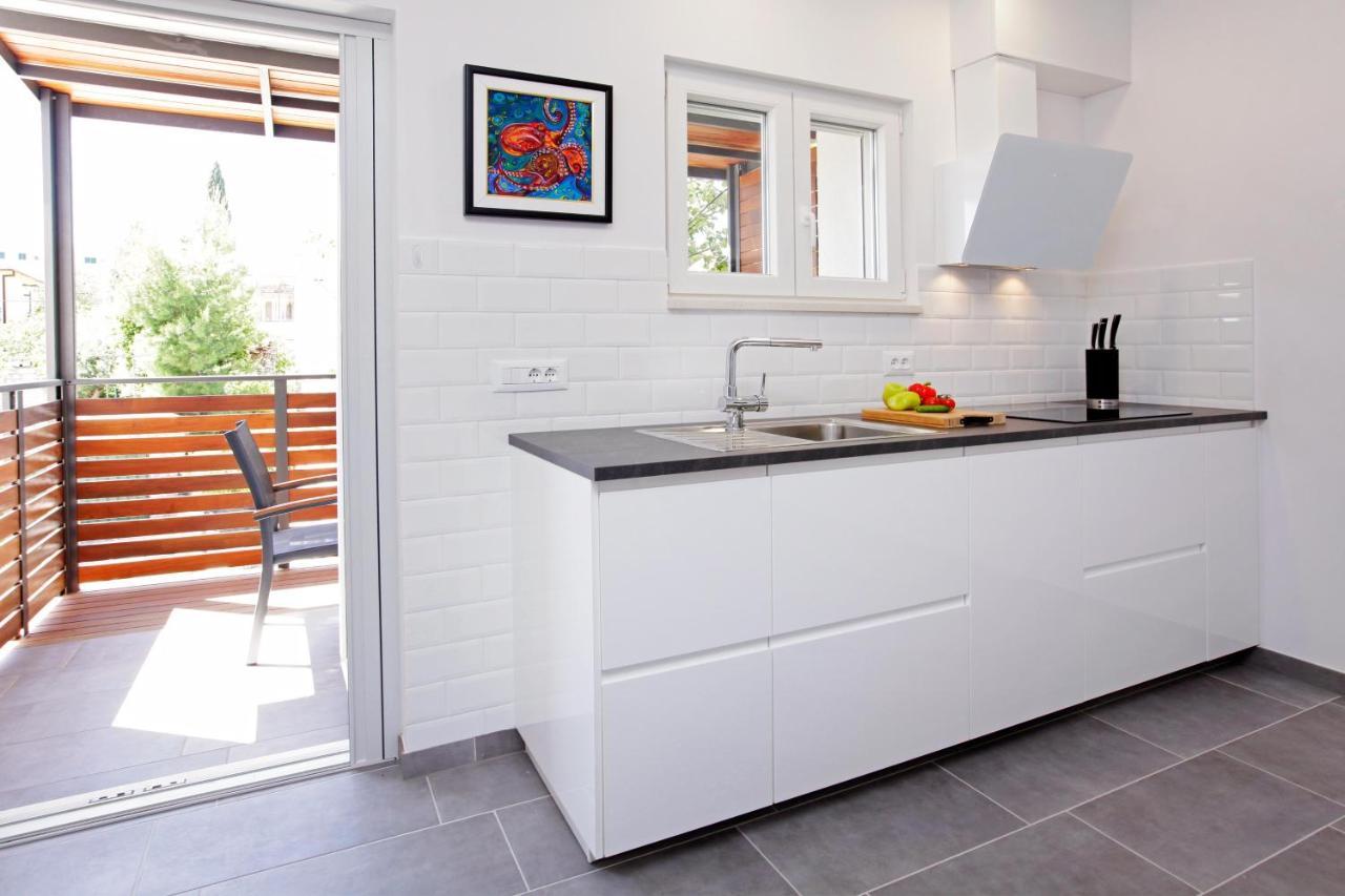 Santa Cruz Apartments Supetar Εξωτερικό φωτογραφία
