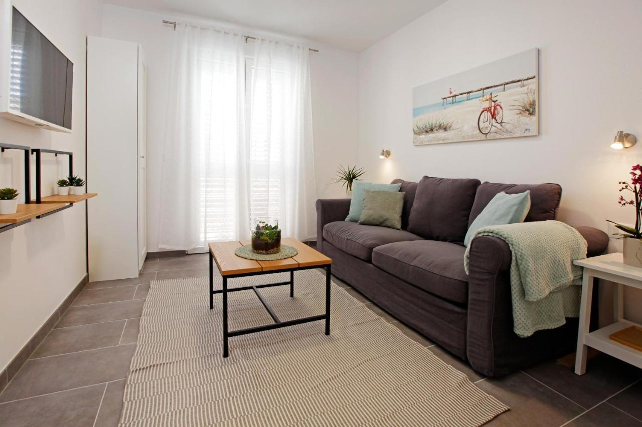 Santa Cruz Apartments Supetar Εξωτερικό φωτογραφία
