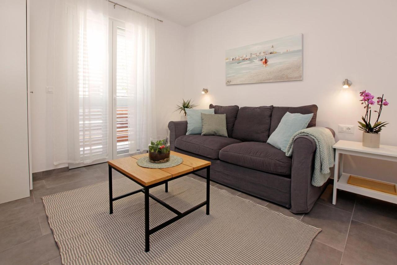Santa Cruz Apartments Supetar Εξωτερικό φωτογραφία