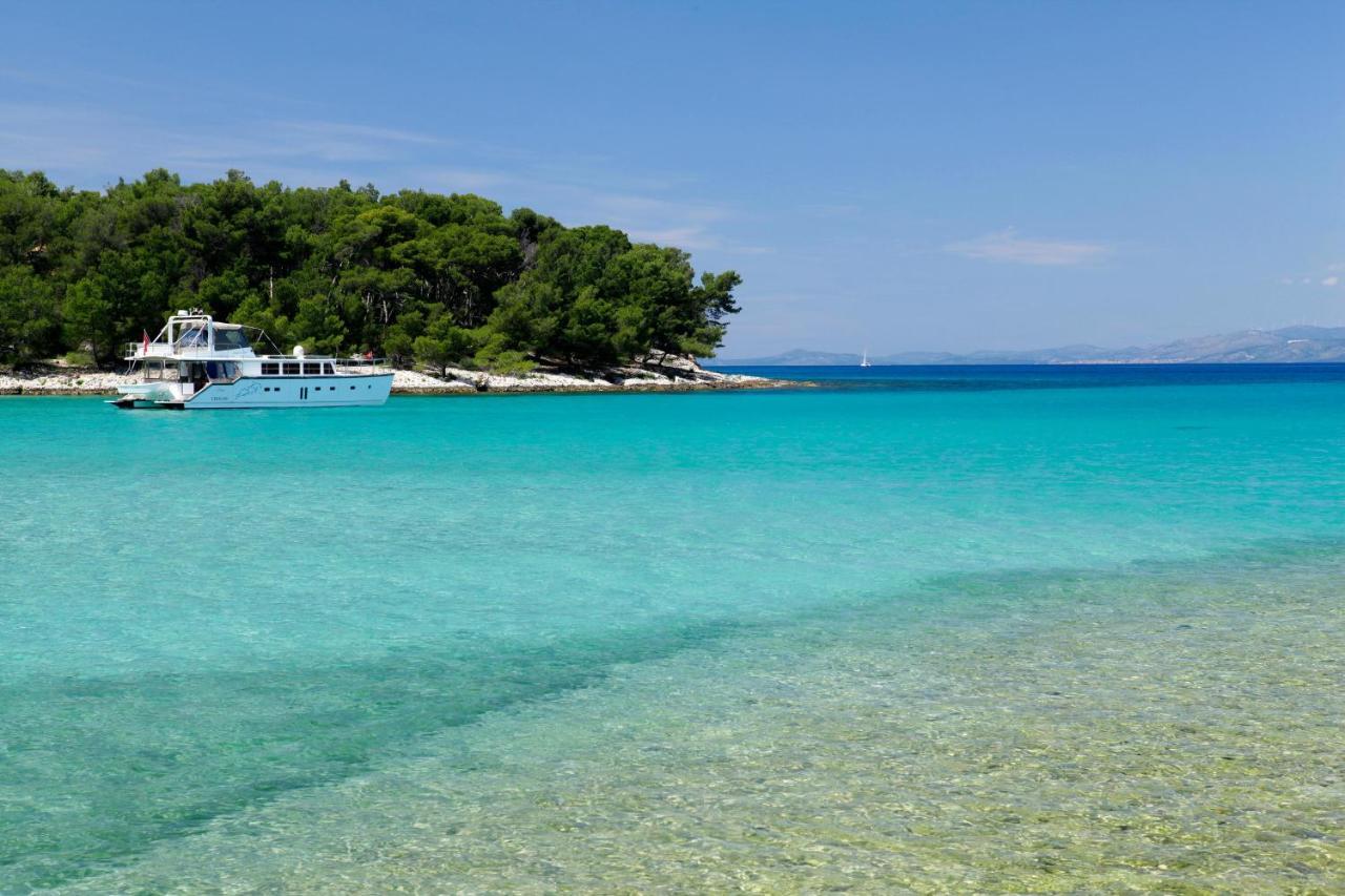 Santa Cruz Apartments Supetar Εξωτερικό φωτογραφία